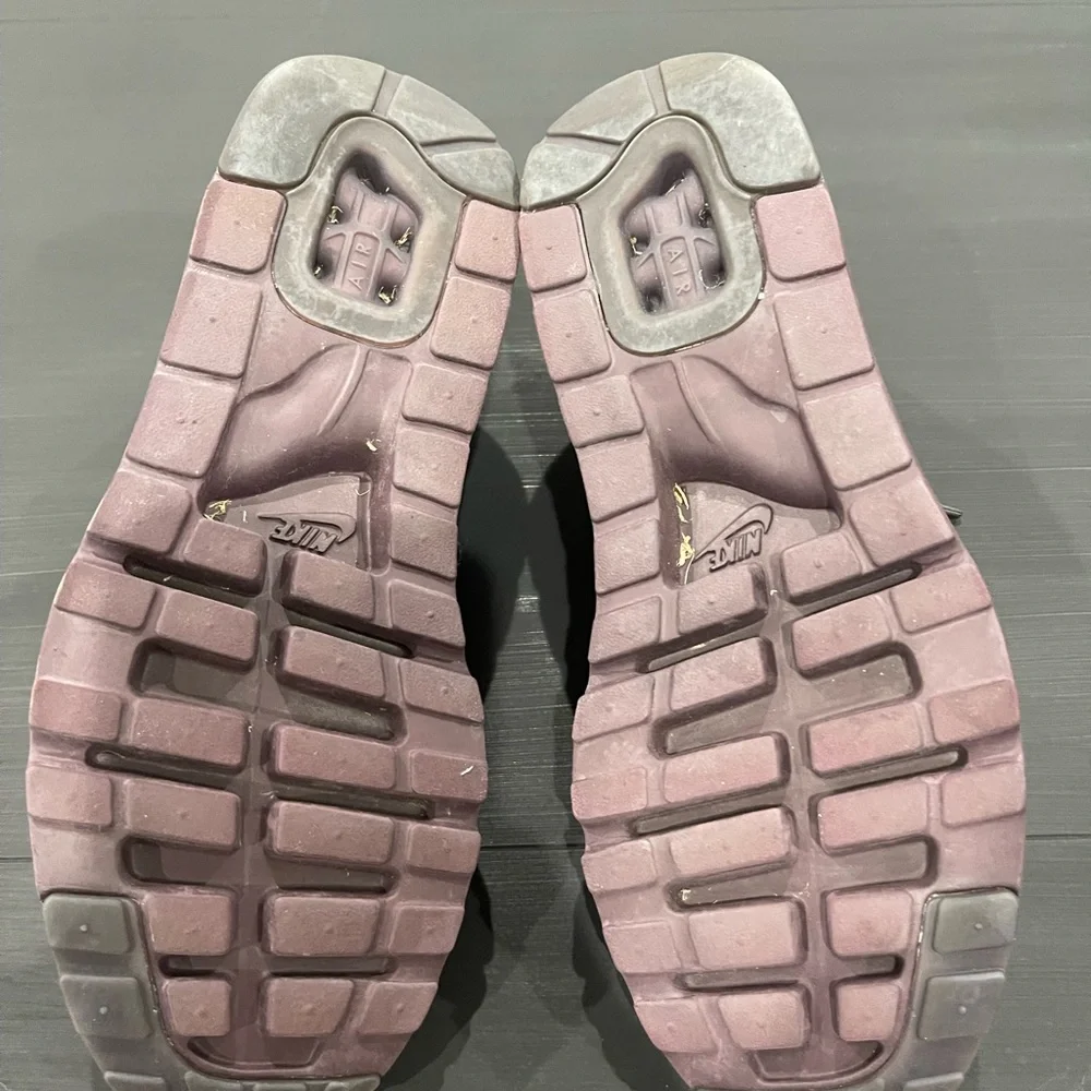 Nike Air Max 1 Flyknit - Picture 7 of 8